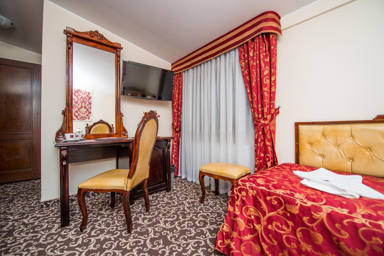 Gniecki Hotel & Restaurant - Hotel Hrubieszow Chambre photo